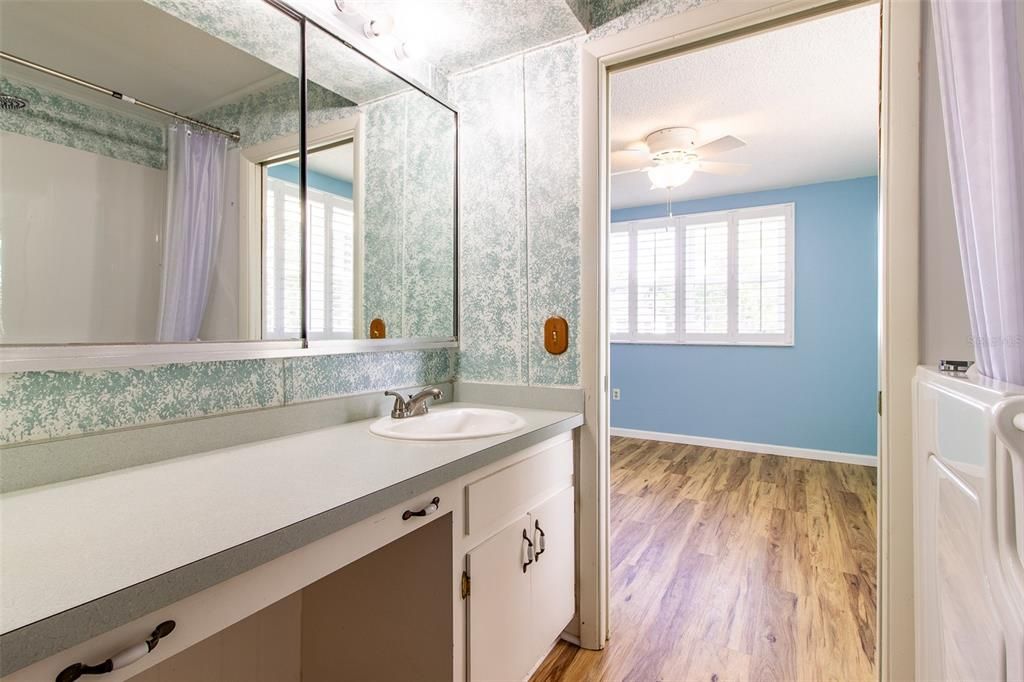 待售: $995,000 (3 贝兹, 2 浴室, 2298 平方英尺)