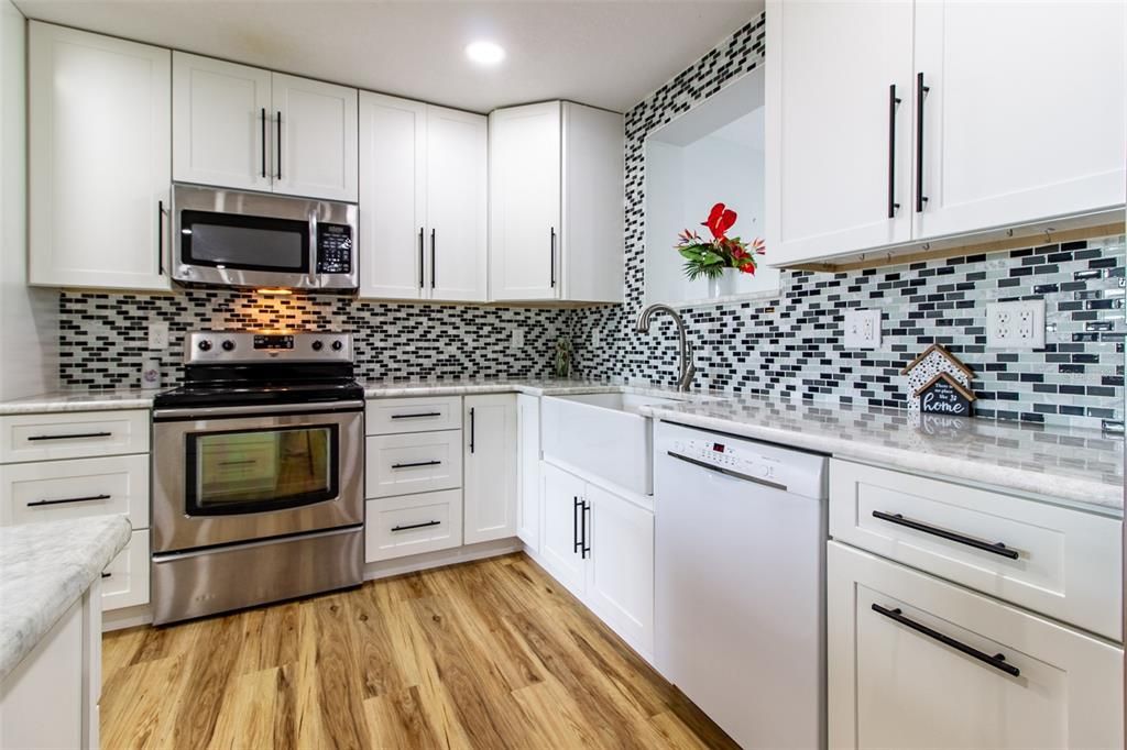 待售: $995,000 (3 贝兹, 2 浴室, 2298 平方英尺)