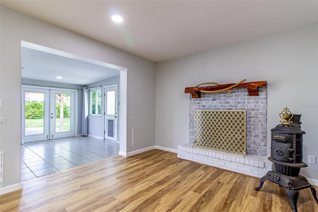 待售: $995,000 (3 贝兹, 2 浴室, 2298 平方英尺)