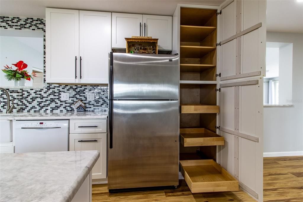 待售: $995,000 (3 贝兹, 2 浴室, 2298 平方英尺)