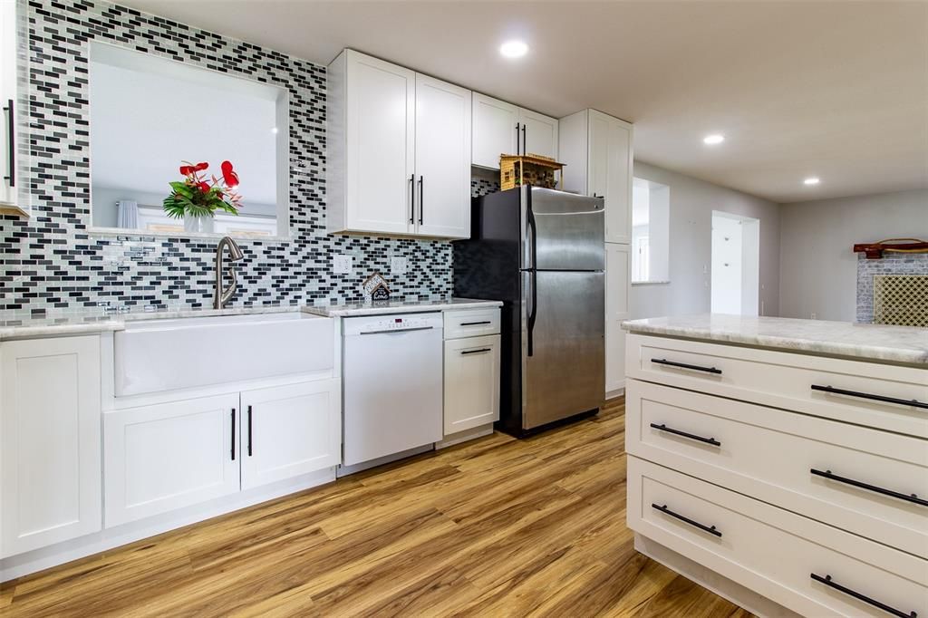 待售: $995,000 (3 贝兹, 2 浴室, 2298 平方英尺)