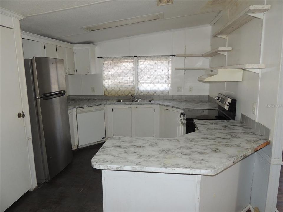 For Sale: $119,900 (2 beds, 2 baths, 1080 Square Feet)