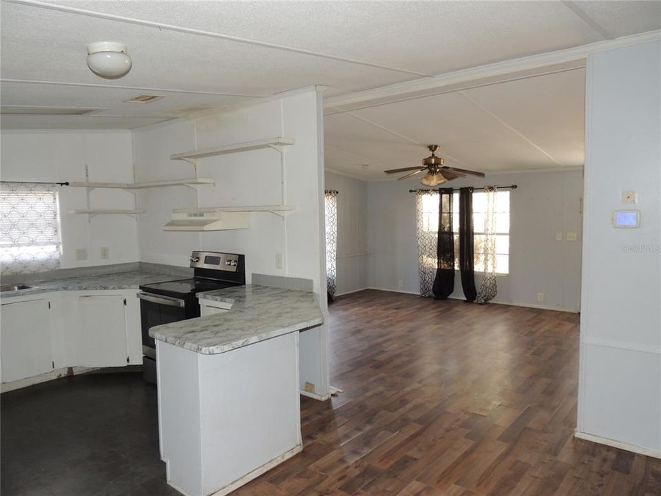 For Sale: $119,900 (2 beds, 2 baths, 1080 Square Feet)