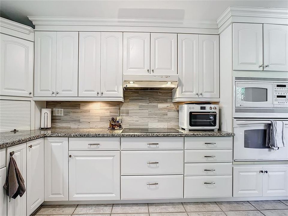 Updated Kitchen in soothing neutral color