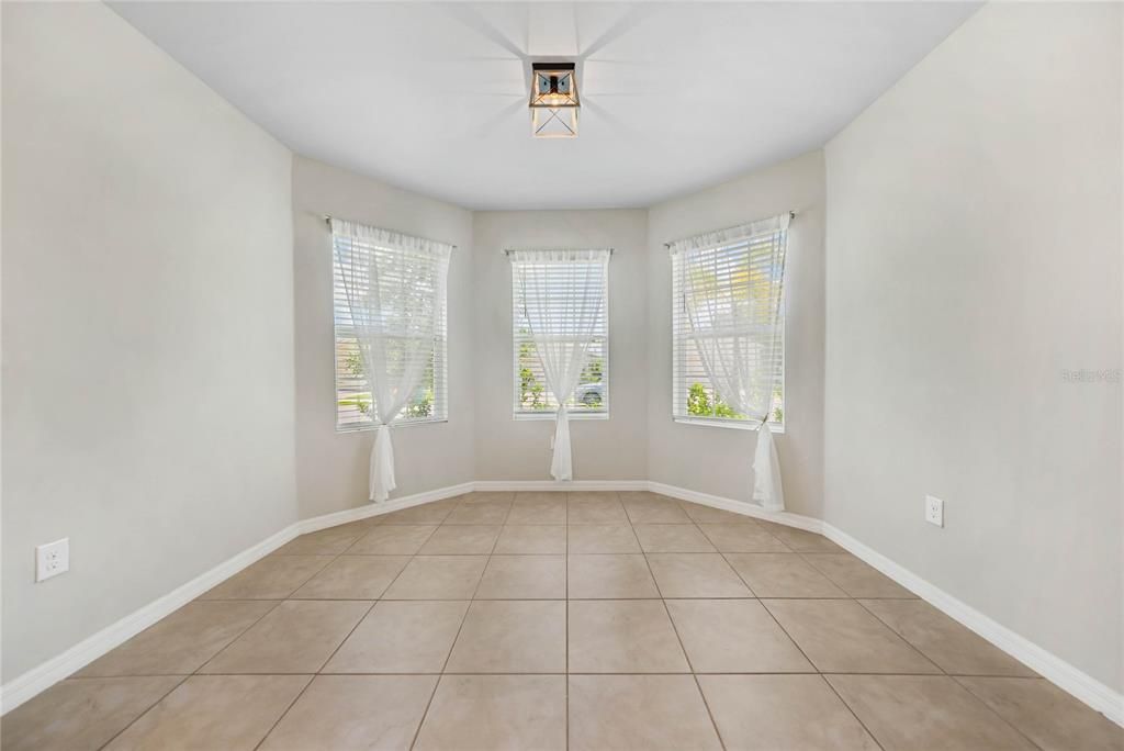 Bay Window in Kitchenette, Tile Flooring