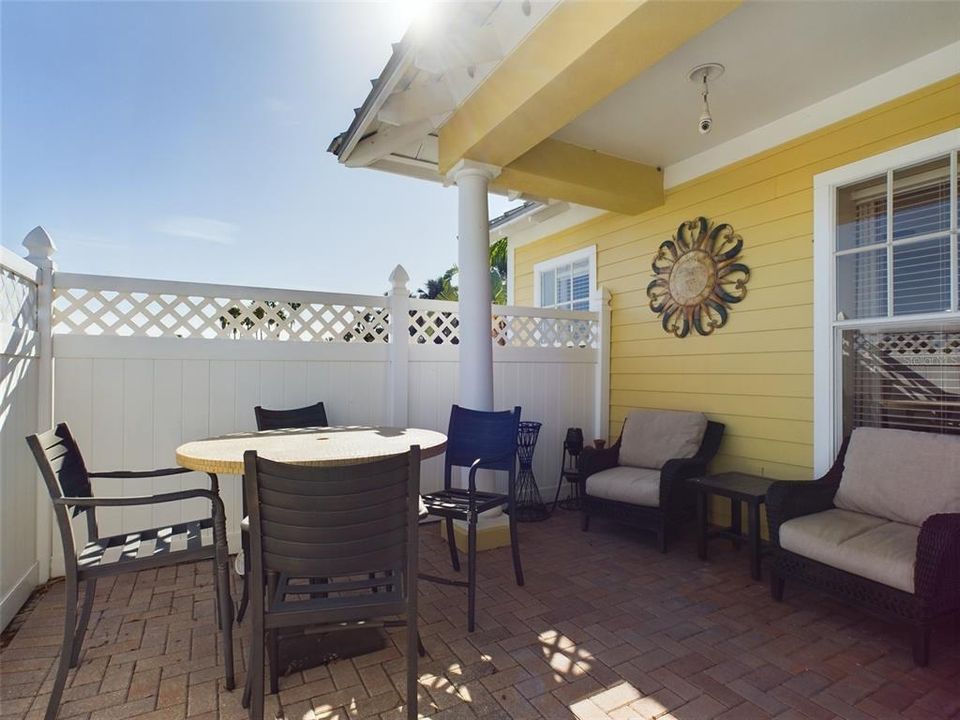 For Sale: $449,900 (3 beds, 2 baths, 2028 Square Feet)