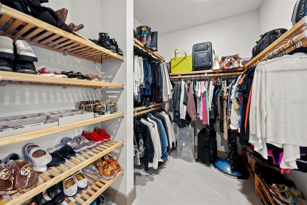 Walk-in Closet