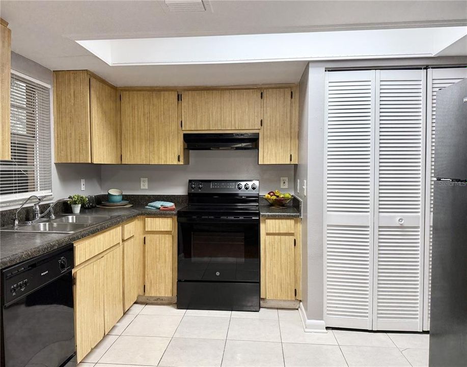 Kitchen - Plenty of Cabinets