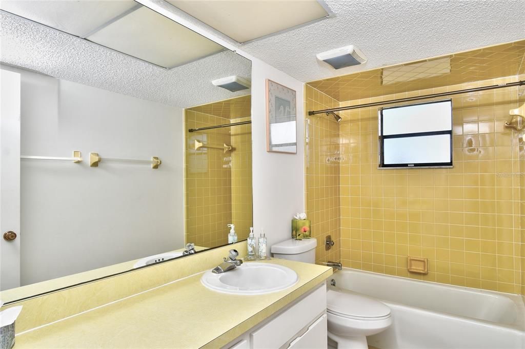 2nd bathroom