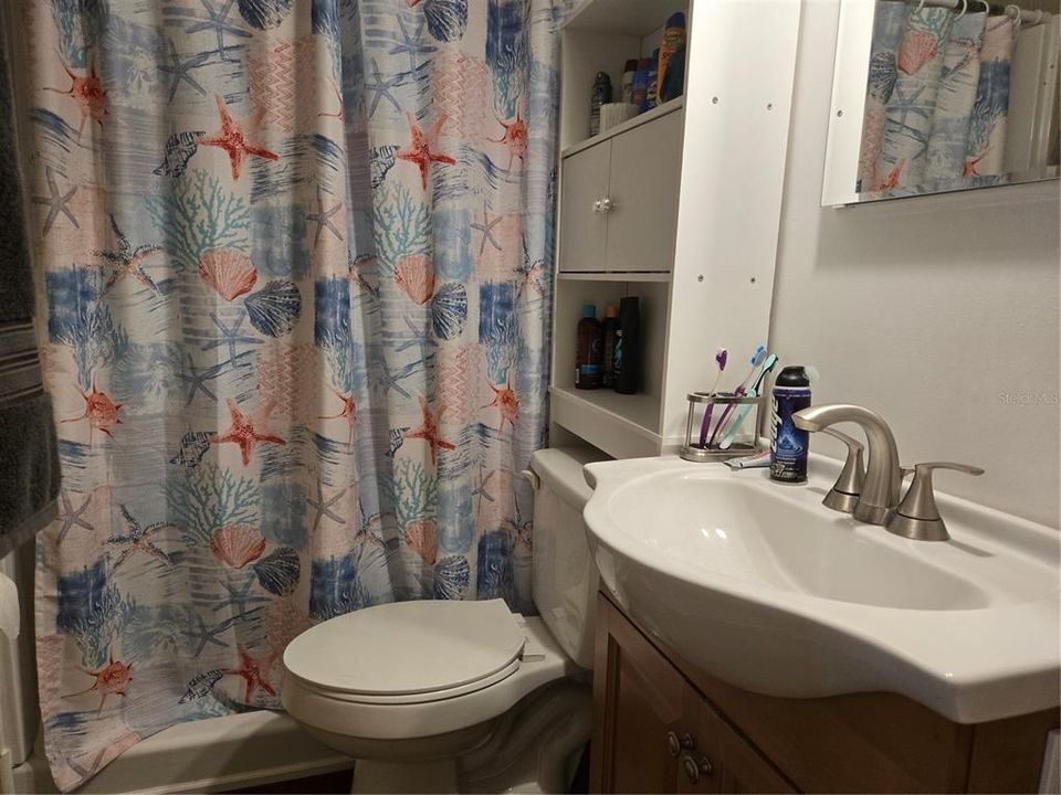 For Sale: $168,000 (2 beds, 1 baths, 550 Square Feet)