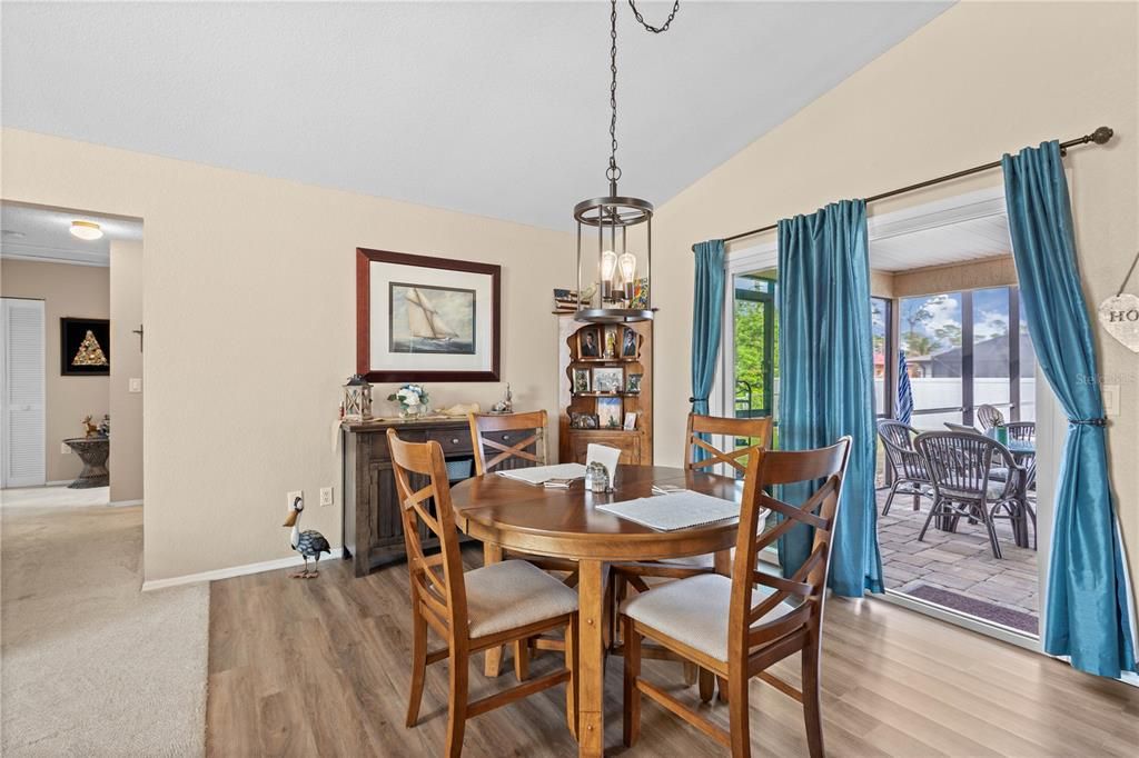 For Sale: $379,900 (3 beds, 2 baths, 1116 Square Feet)