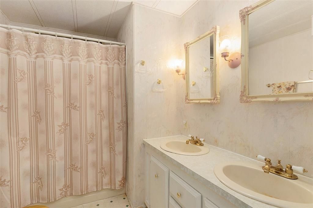 2nd bathroom