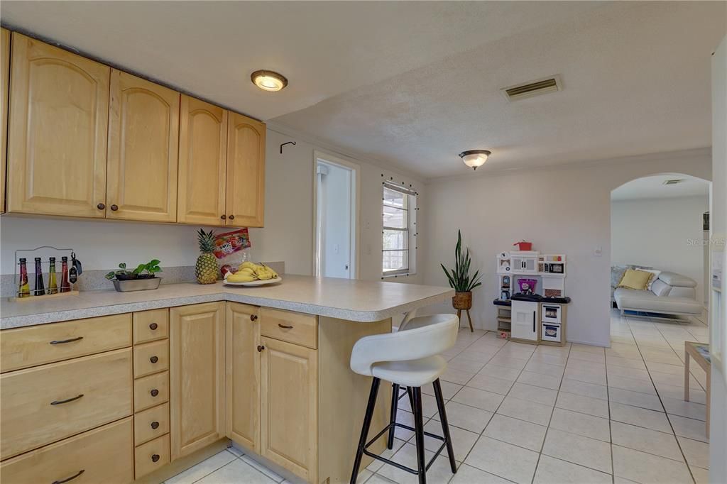 For Sale: $325,000 (3 beds, 2 baths, 1519 Square Feet)