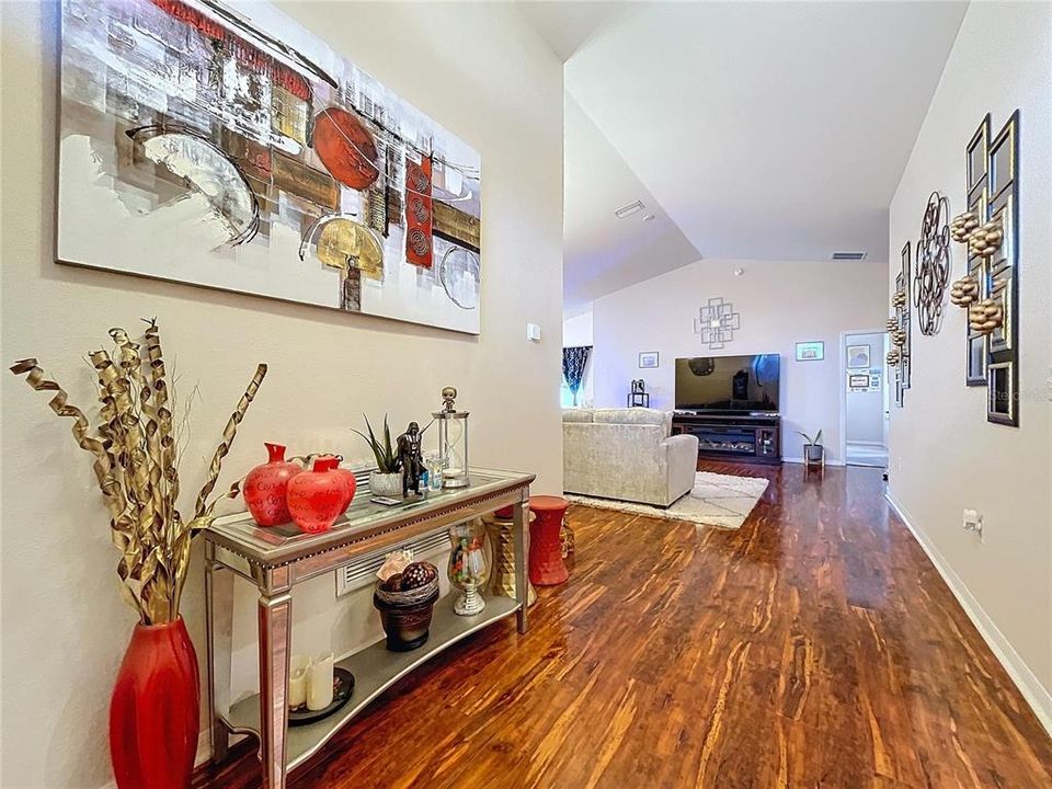 For Sale: $375,000 (3 beds, 2 baths, 1589 Square Feet)