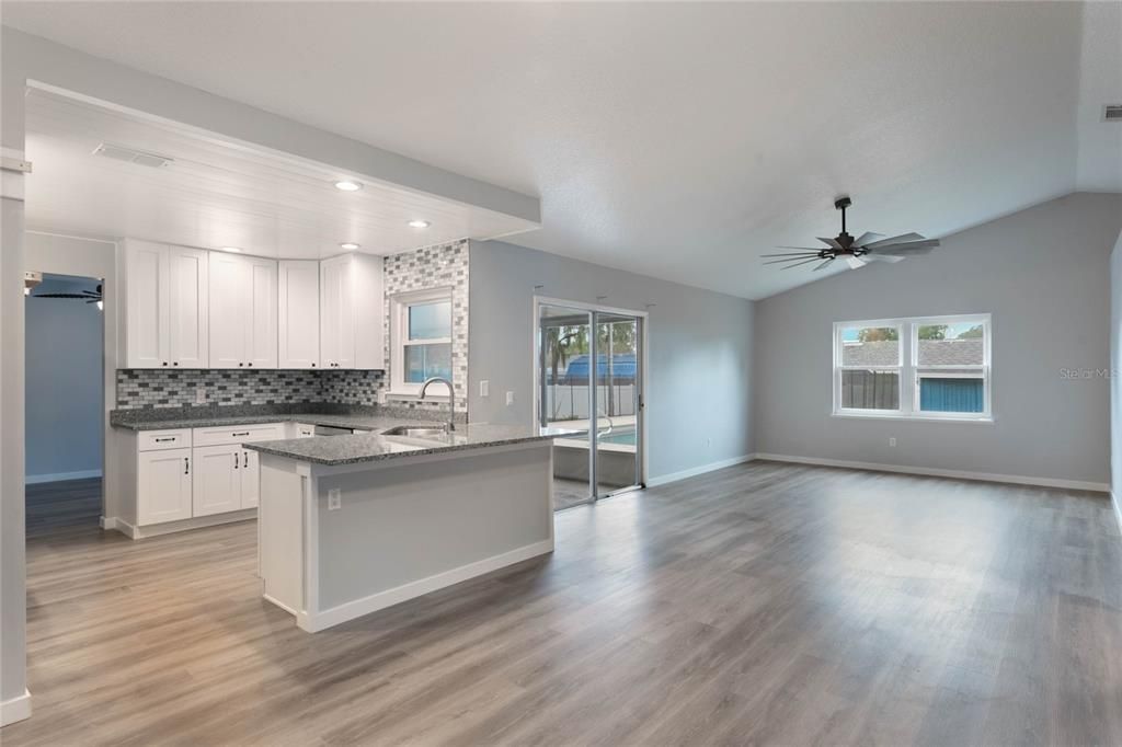 For Sale: $379,900 (3 beds, 2 baths, 1667 Square Feet)