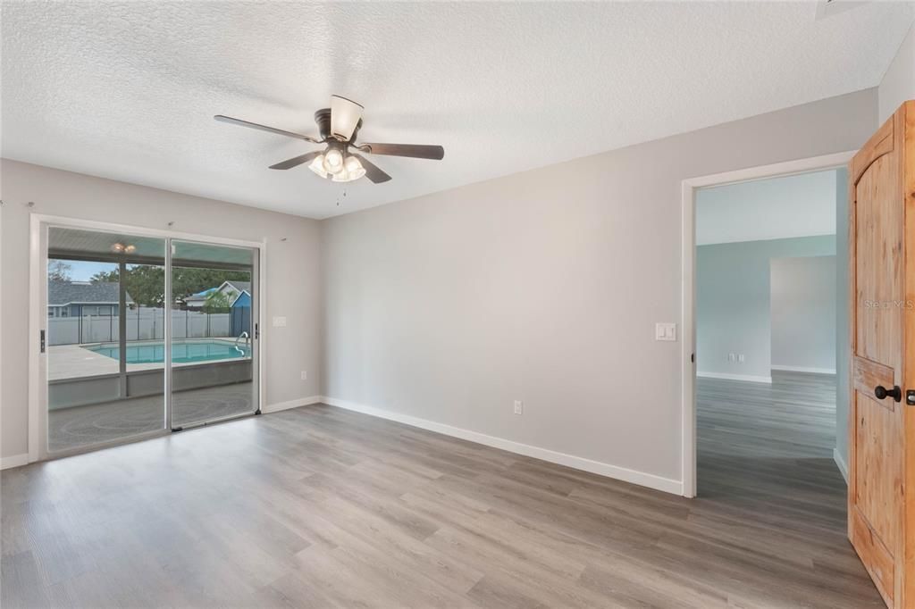 For Sale: $379,900 (3 beds, 2 baths, 1667 Square Feet)