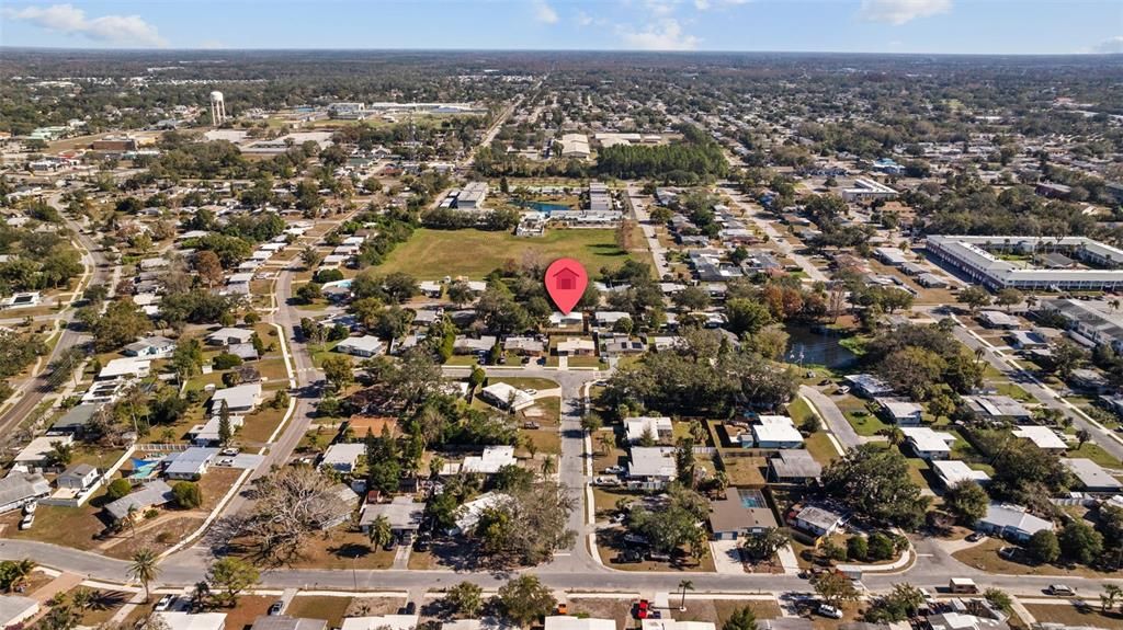 Aerial view of neighborhood & location