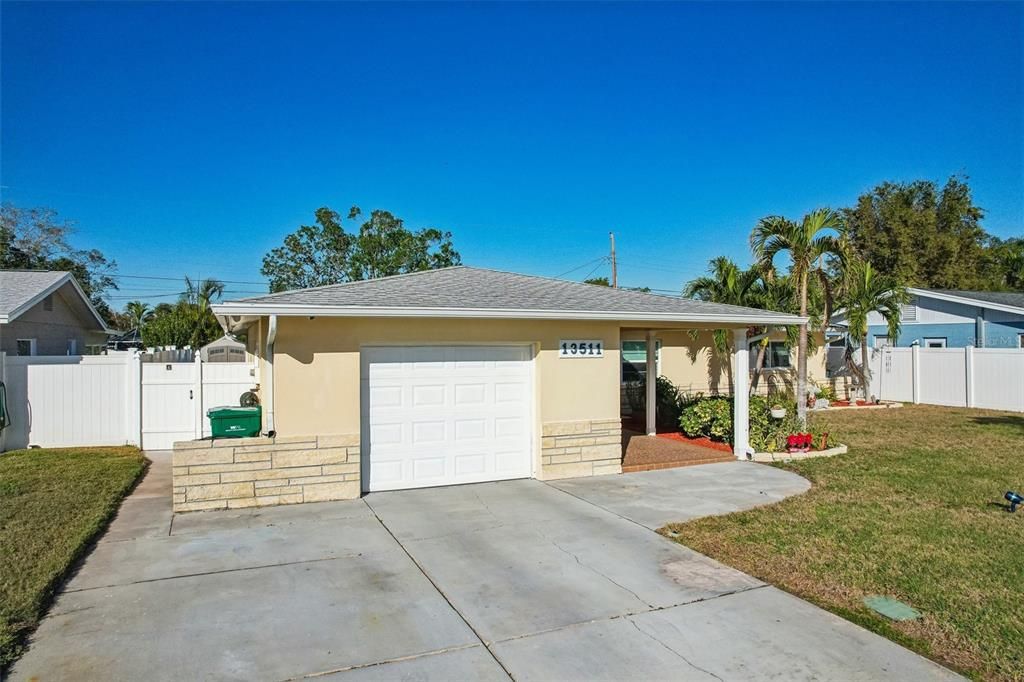 Active With Contract: $500,000 (3 beds, 2 baths, 1509 Square Feet)