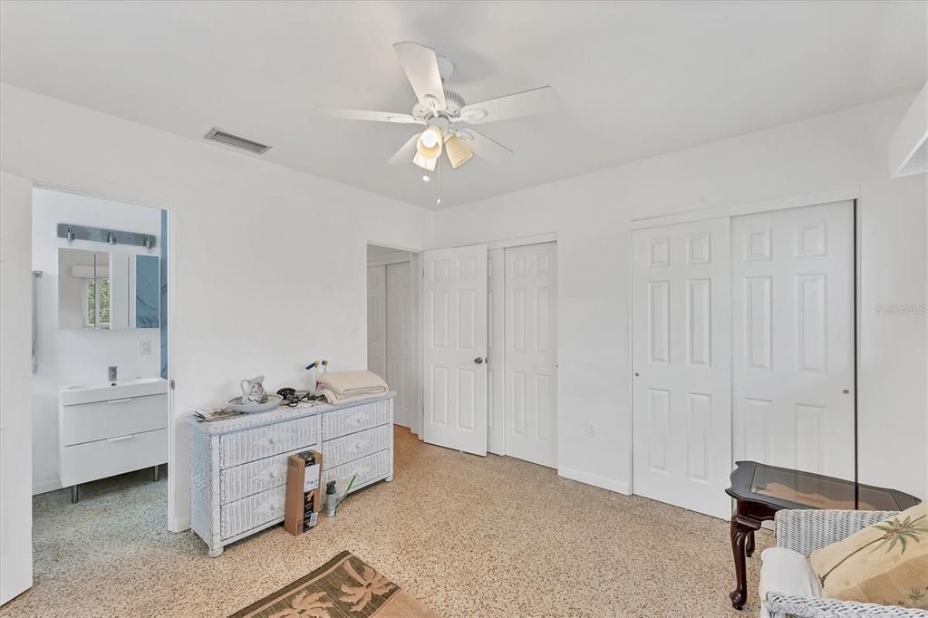 Main bedroom with ensuite