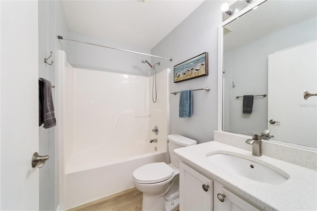 For Sale: $365,000 (3 beds, 2 baths, 1392 Square Feet)