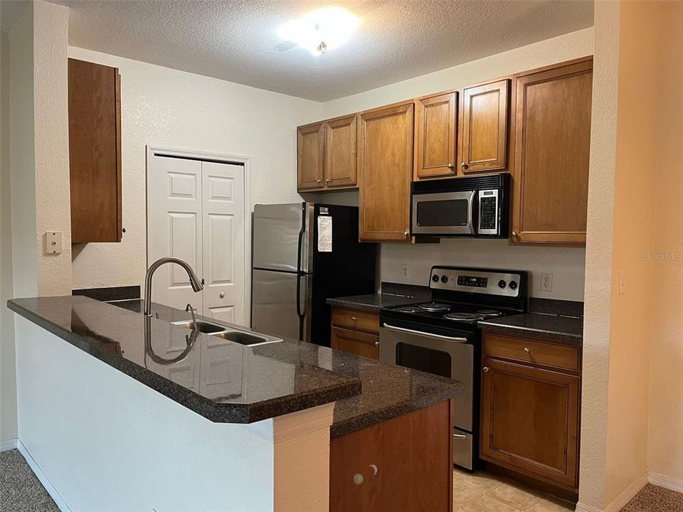 For Rent: $1,750 (2 beds, 2 baths, 1142 Square Feet)