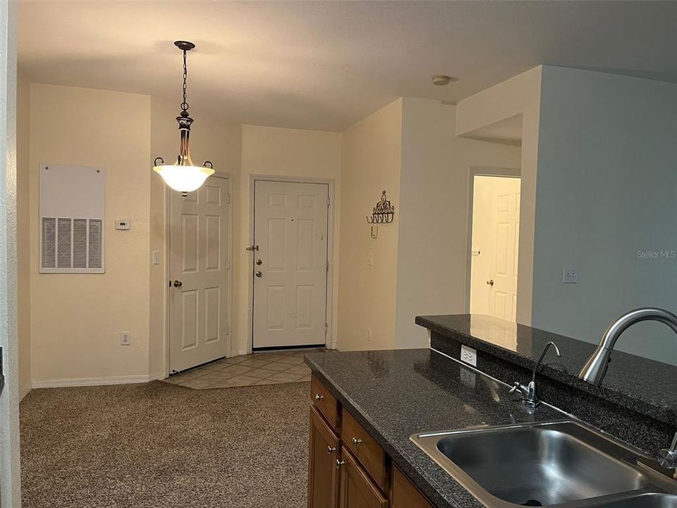 For Rent: $1,750 (2 beds, 2 baths, 1142 Square Feet)