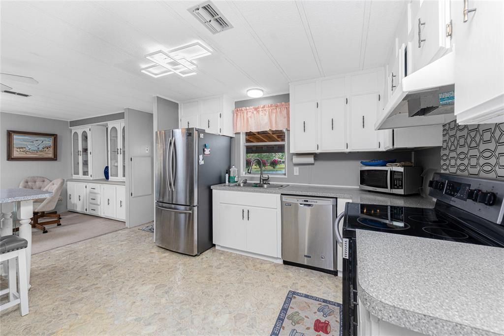 This updated kitchen makes it a joy to fix dinner!