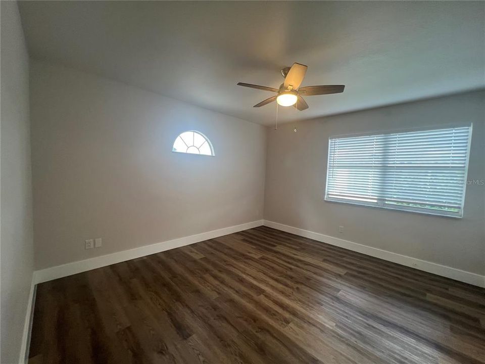 For Rent: $1,700 (2 beds, 2 baths, 990 Square Feet)