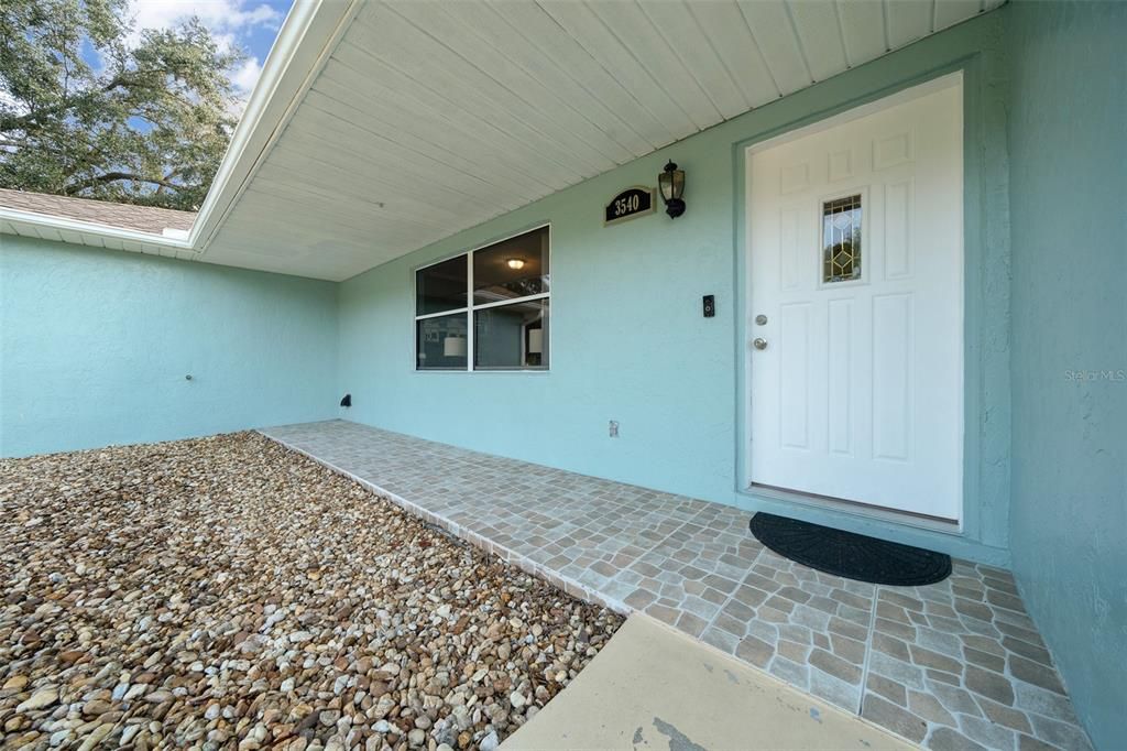 For Sale: $325,000 (3 beds, 2 baths, 1434 Square Feet)