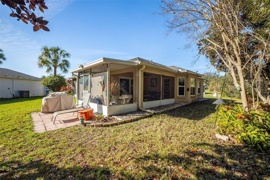 For Sale: $349,000 (3 beds, 2 baths, 1564 Square Feet)