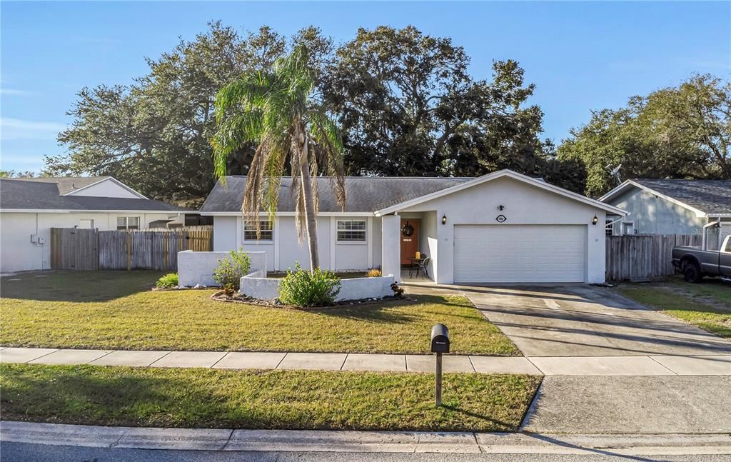 For Sale: $500,000 (3 beds, 2 baths, 1457 Square Feet)