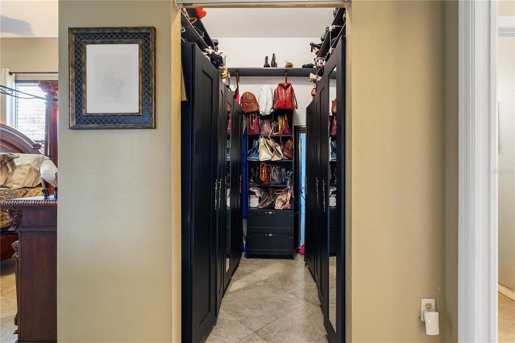 Primary's walk-in Closet