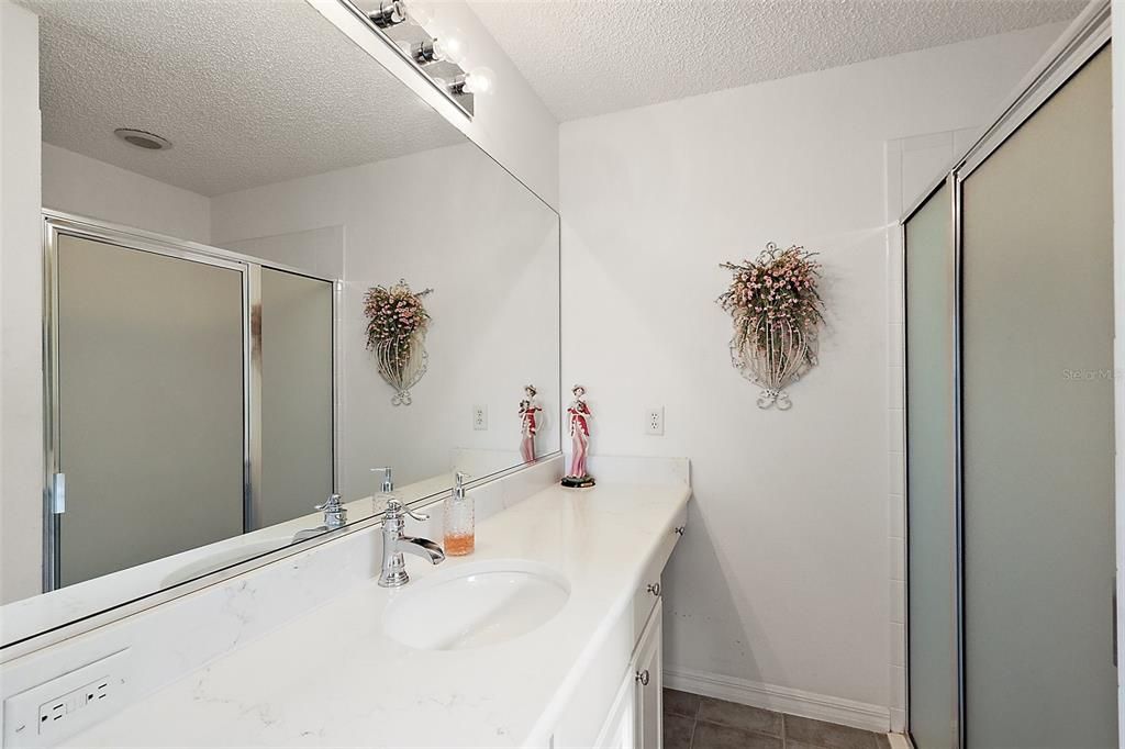 For Sale: $394,900 (3 beds, 2 baths, 1404 Square Feet)