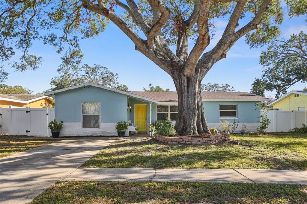 For Sale: $420,000 (3 beds, 2 baths, 1336 Square Feet)