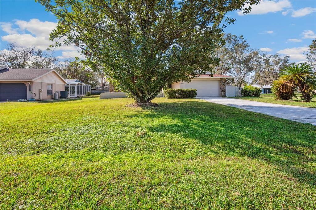 Active With Contract: $342,500 (4 beds, 3 baths, 2114 Square Feet)