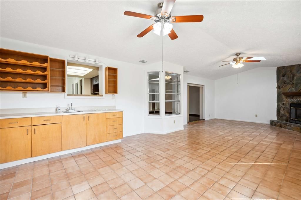 Active With Contract: $342,500 (4 beds, 3 baths, 2114 Square Feet)