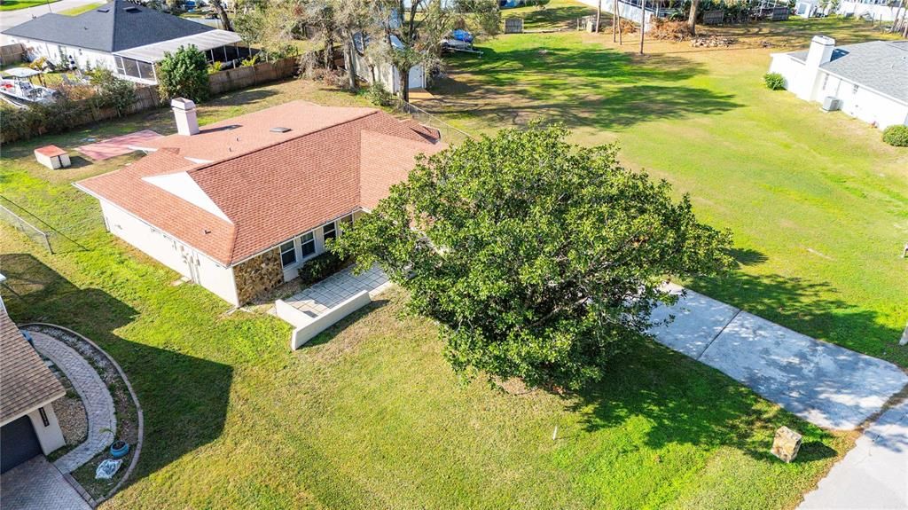 Active With Contract: $342,500 (4 beds, 3 baths, 2114 Square Feet)