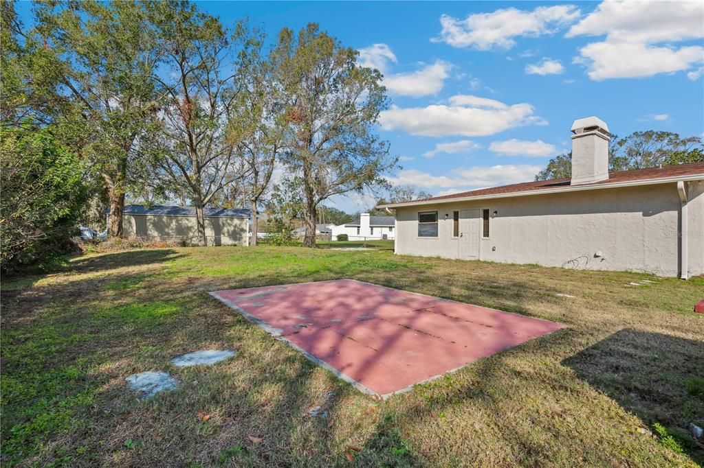 Active With Contract: $342,500 (4 beds, 3 baths, 2114 Square Feet)