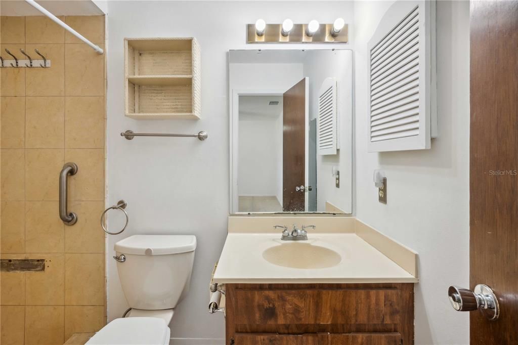 Active With Contract: $342,500 (4 beds, 3 baths, 2114 Square Feet)