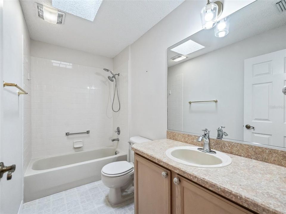 Guest Bathroom - Tub with Shower