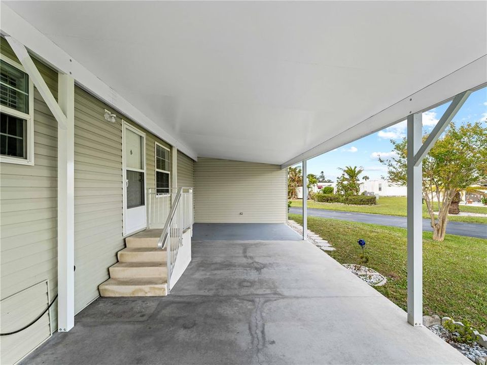 14 ft carport/entrance