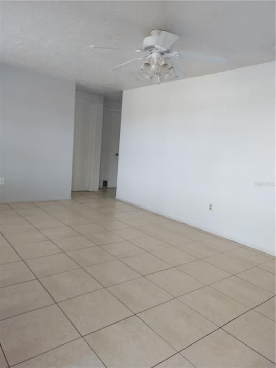 For Rent: $1,600 (2 beds, 1 baths, 1008 Square Feet)