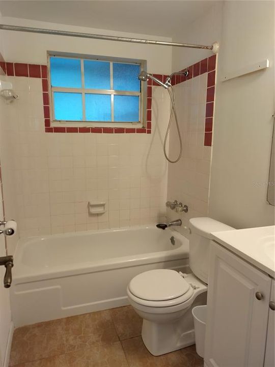 For Rent: $1,600 (2 beds, 1 baths, 1008 Square Feet)