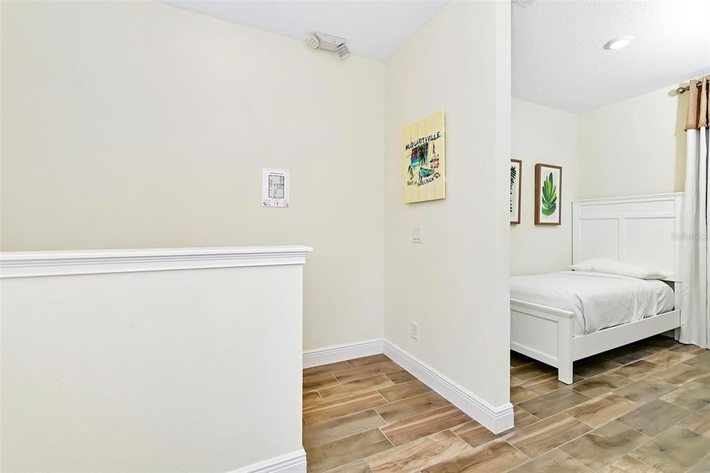 For Sale: $350,000 (2 beds, 2 baths, 1380 Square Feet)