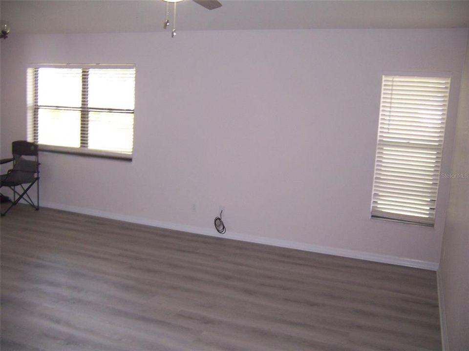 For Rent: $2,400 (3 beds, 2 baths, 2198 Square Feet)