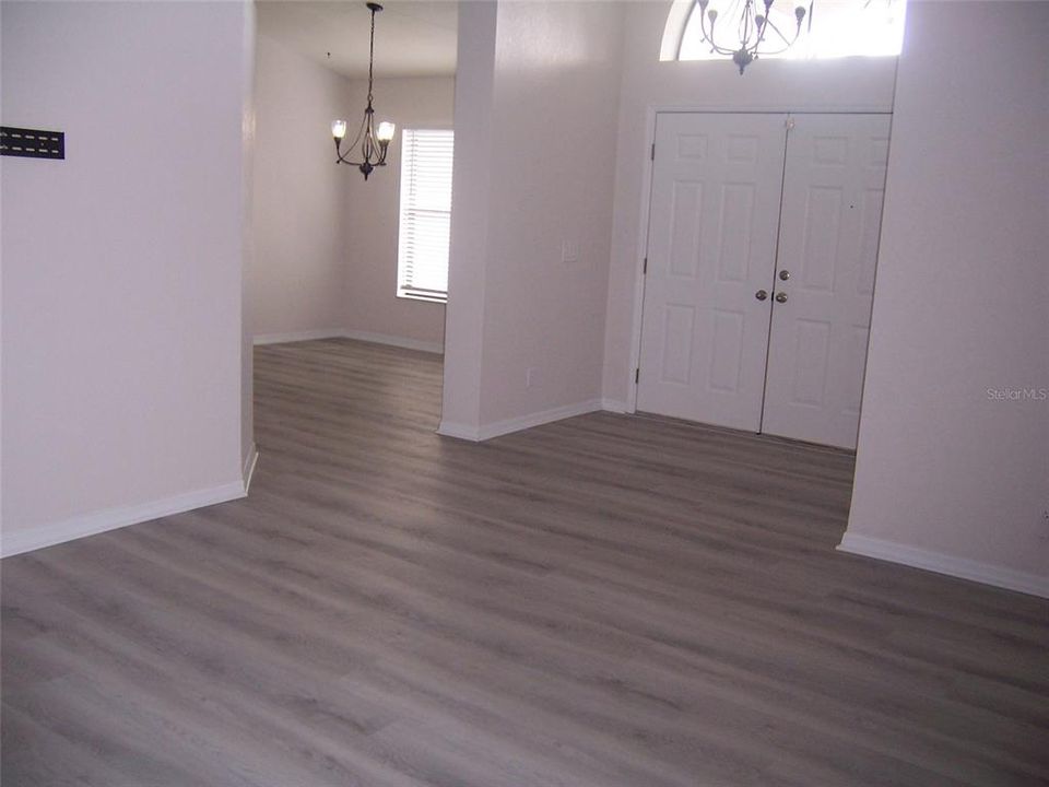 For Rent: $2,400 (3 beds, 2 baths, 2198 Square Feet)