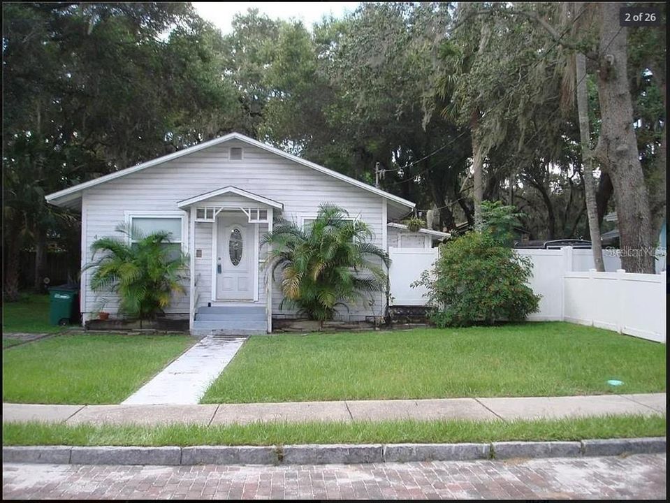 For Sale: $500,000 (4 beds, 2 baths, 1362 Square Feet)