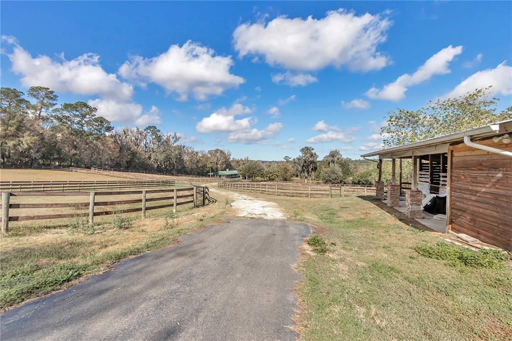 For Sale: $695,000 (2 beds, 1 baths, 1164 Square Feet)