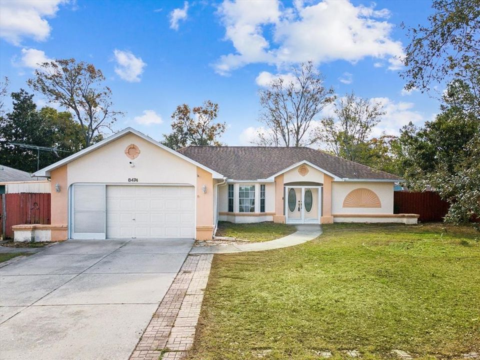 For Sale: $265,000 (3 beds, 2 baths, 1467 Square Feet)