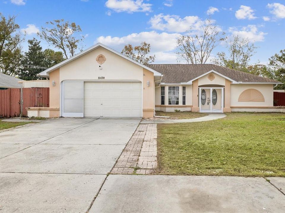 For Sale: $265,000 (3 beds, 2 baths, 1467 Square Feet)